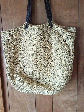 Izod Straw Tote Beach Bag / Summer Purse lightweight, roomy, casual style